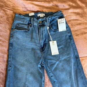Good American Good Leg Straight Jeans